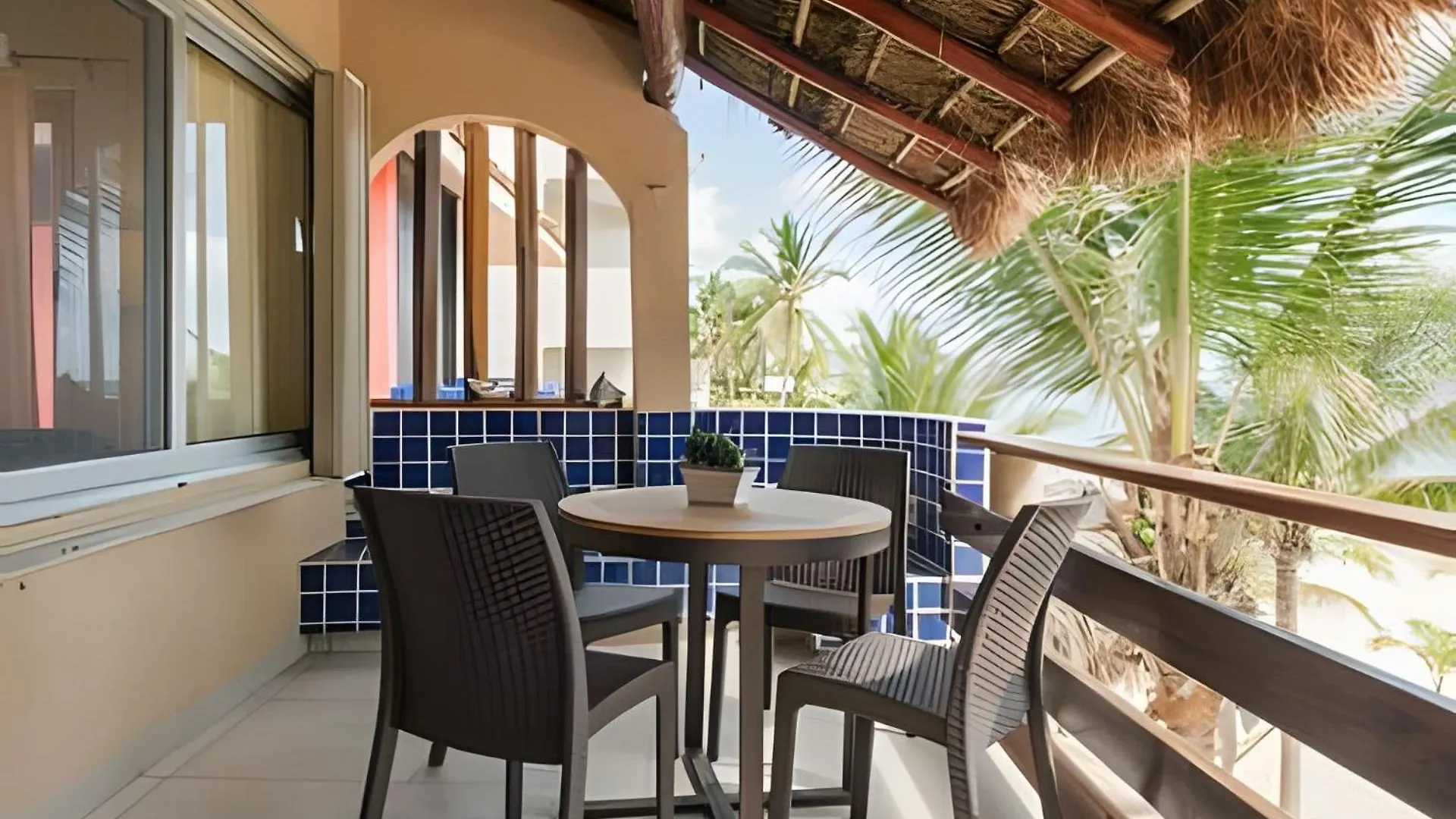 Unahkin Akumal, Tulum Beachfront Condo Relaxing Holiday home Akumal