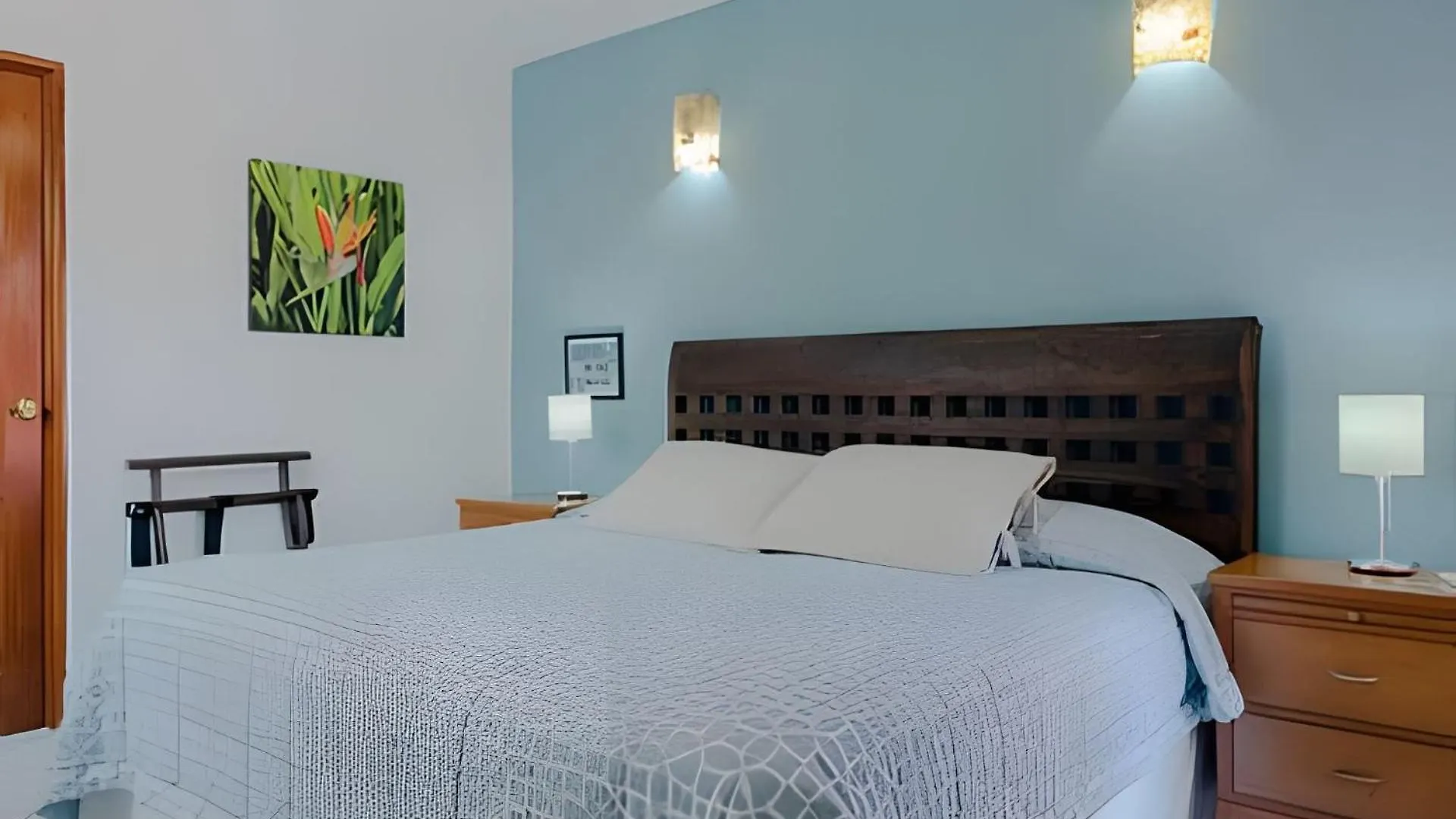 Unahkin Akumal, Tulum Beachfront Condo Relaxing